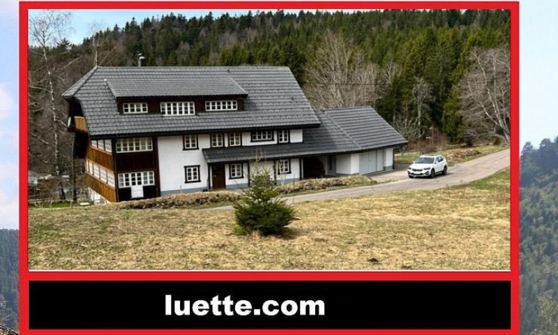 Inmitten der idyllischen Lage von Dachsberg, Nahe Klosterweiher, präsentiert sich dieses außergewöhnlich sanierte ehemalige Schwesternhaus als eine mod. Wohlfühloase. Hauptgebäude ca. 161 m² Wohnfl., zusätzl. Anbau ca. 145 m² Wohnfl.