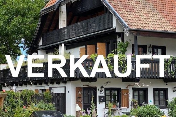 VERKAUFT - Maisonette – ETW, ca. 211 m² Wohnfl. lt. Teilungserklärung, Kachelofen, grosser Blk. + kleiner Dachblk., Garage + Stpl.