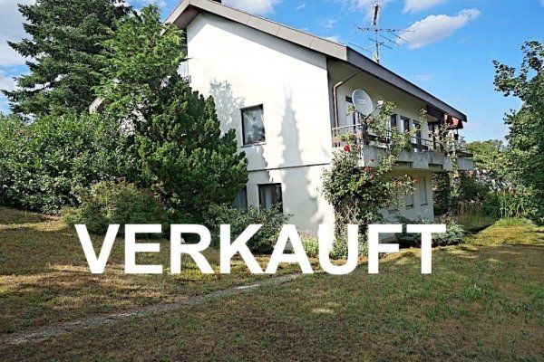 VERKAUFT i. 2019 - EFH auf grossem Grundstück, Nähe Zollübergang Kaiserstuhl, kleiner Bachlauf angrenzend – ab sofort frei! (115754)