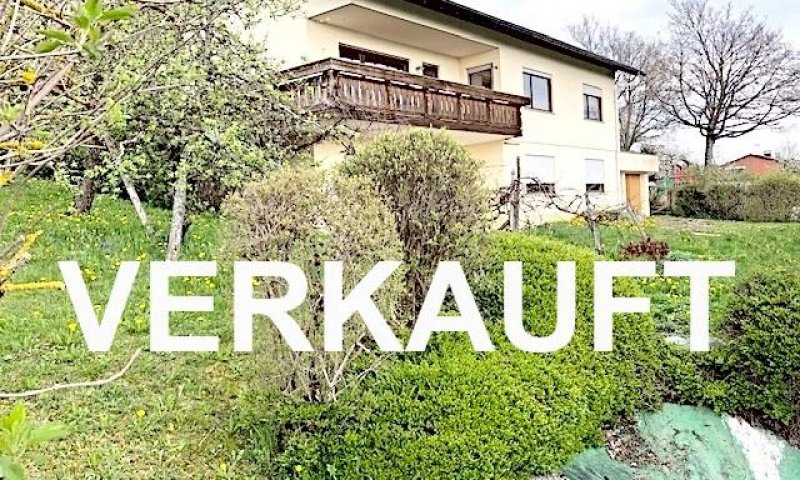 VERKAUFT i. 2019 - eben angelegtes Grst., ca. 830m², Doppelcarport, 2 Garagen (115780)