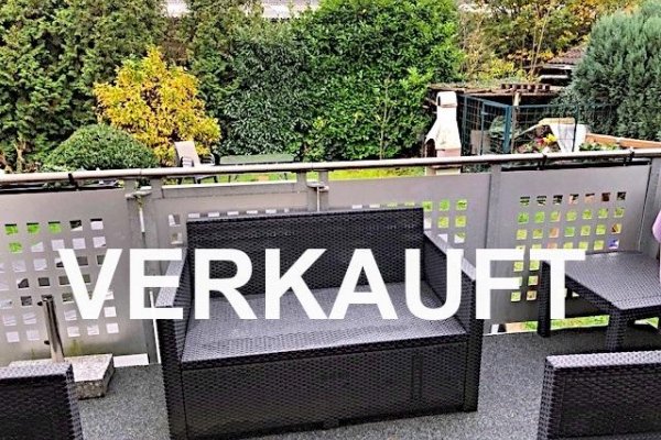 VERKAUFT i. 2020 - 6-Familien-Haus, regelmässig renoviert, schön gelegenes ebenes Grundstück, eingezäunt, Naturzaun, Schopf, 5 Kfz – Stellplätze