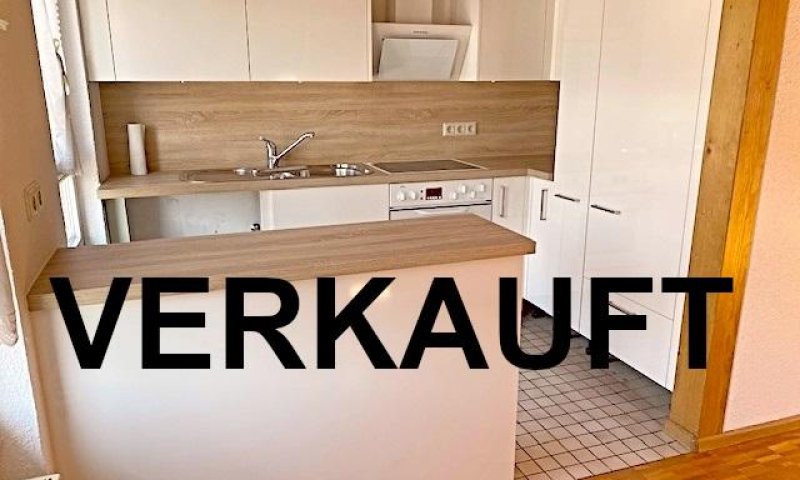 VERKAUFT i. 2020 - Modernisierte 4 1/2-Zi-Mais-ETW, nur 2 Wohneinheiten, Garage + Stpl, eig. Heiz., EBK, Essbar, 2 Bäder, grosser Sonnenbalkon + 2. Balkon, sof. beziehb., Fassade erneuert, zentral, ruhig gelegen, Nähe Einkauf / Arzt / Apotheke, Fahrrad...