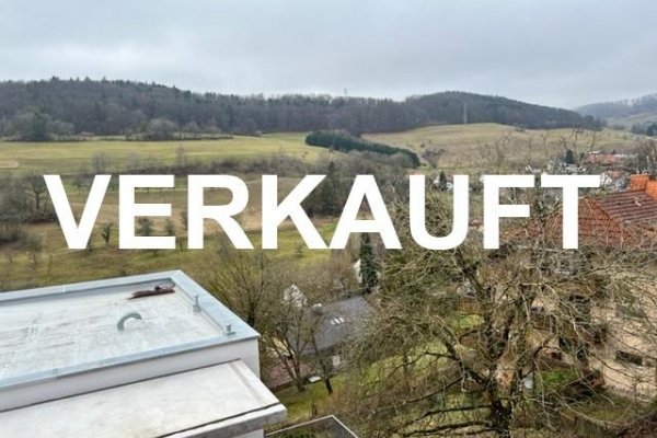VERKAUFT i. 2022 - KEINE KÄUFERMAKLERGEBÜHR! Innen renovierter Altbau, kl. Haus, WT-OT, EG: Küche EBK Stube 1 Raum, Duschbad, DG: 3 Räume, WC, sep. zugänglicher Keller, Vorschlag evtl. Einbau Garage