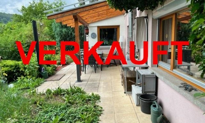 VERKAUFT i. 2023 - EFH i. Grünen, 5 Min. i. Zentrum, freist., Areal ca. 645 m², unverbaute freie Sicht, 4 1/2 Zi. + Studio, Dachterrasse, überd. Freisitz, Garage, Stellplatz f. Wohnmobil