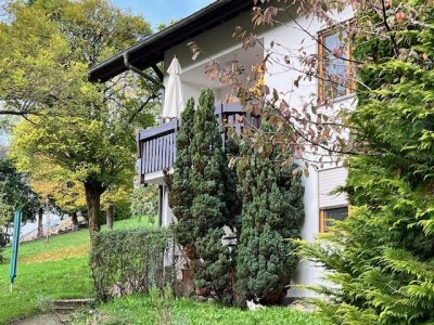 Solide vermietete 3-4-Zi-ETW, ca. 110 m² Wohnfl., Balkon, Erker, EBK, Schwedenofen