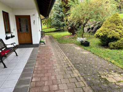 Waldshut 4-Zi-ETW, Blk., 3WE, Parkett, Schwedenofen, EBK, sof., ruh. Ortsrand