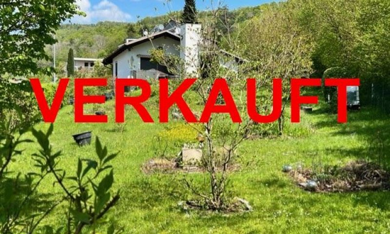 VERKAUFT i. 2024 - Architektenhaus ca. 150 m² Wohnfl., grosse Wohnhalle, Aussenkamin, Doppelgarage, ca. 600 m² Grst.