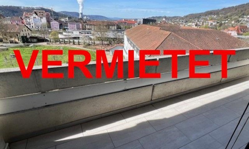 VERMIETET i. 2025 - 3-Zi-Whg, Südbalkon, schöner Blick, EBK, helles Bad, Fenster erneuert, grosser Keller, Allgemeintrockenraum, Allgemeinfahrradraum, grosse Garage, zentrumsnahe Lage, Nähe Bushaltestelle, 10 Min. in Kaiserstraße