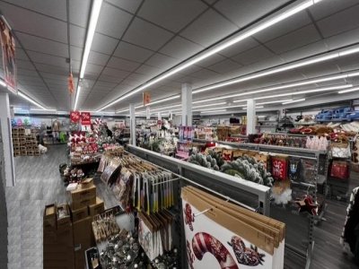 Beste Lage im Herzen, Mitten im Zetrum von Müllheim, Laden-/Gewerbetage, ca. 1.271 m² Nutzfl. 21 Stpl., 7 Tiefgaragenplätze, Rampe, Lastenlift, UG: Kühlraum 