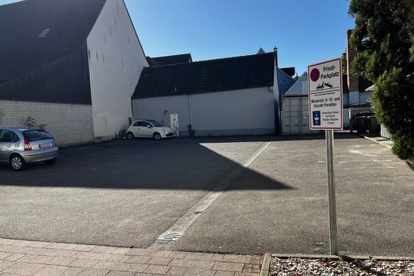 Privatparkplatz