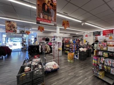 Beste Lage im Herzen, Mitten im Zetrum von Müllheim, Laden-/Gewerbetage, ca. 1.271 m² Nutzfl. 21 Stpl., 7 Tiefgaragenplätze, Rampe, Lastenlift, UG: Kühlraum 