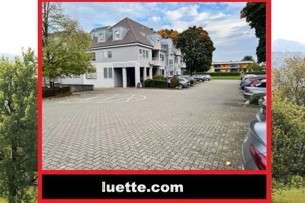 Gelegenheit: Unmittelbar an der Schweizer Grenze gelegene, interessante Gewerbe-Ladenetage, ca. 650 m² Nutzfl., WC-Anlage, Büro, Rampe für Anlieferung, Lager, 25 Kfz-Stellplätze