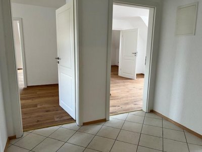 Willkommen in Ihrer neuen Traumwohnung 4-Zi-ETW, EBK, im 3. OG in einem denkmalgeschützten Gebäude, liebevoll renoviert, am Kurpark, Dom, fussläufig ins Zentrum