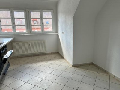 Willkommen in Ihrer neuen Traumwohnung 4-Zi-ETW, EBK, im 3. OG in einem denkmalgeschützten Gebäude, liebevoll renoviert, am Kurpark, Dom, fussläufig ins Zentrum