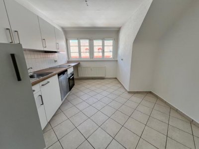 Willkommen in Ihrer neuen Traumwohnung 4-Zi-ETW am Kurpark, Dom, fussläufig ins Zentrum, vollständig renoviert, EBK / Türen / Holzpellet-Heizung erneuert, traumhafte Aussicht auf Park