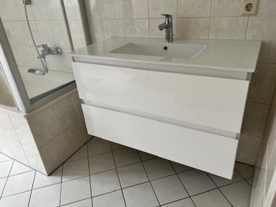 Willkommen in Ihrer neuen Traumwohnung 4-Zi-ETW, EBK, im 3. OG in einem denkmalgeschützten Gebäude, liebevoll renoviert, am Kurpark, Dom, fussläufig ins Zentrum