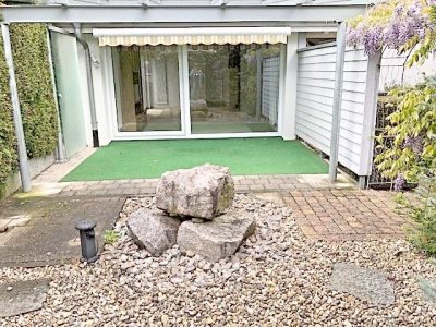 Gemütliches DHH, 3 Zi, EBK, Bad, Kunst, überdachter Freisitz, Markise, Steingarten, Springbrunnen, zentral gegenüber 