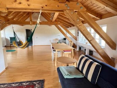 Haus im Haus, separat zugänglich, 2002 erstellt in idyllisch landschaftlicher Lage, Dachsberg, Klosterweiher, sonnig, nebelfrei, Wohnen in gesundem Klima, Büro/Arbeiten, Fussbodenheiz., Schwedenofen, Galerie, Studio, Seminarraum, Werkstatt über der Garage