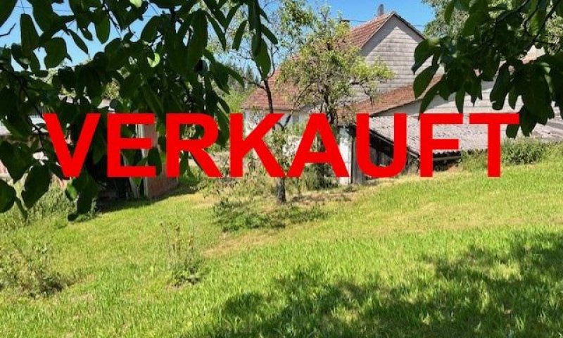 VERKAUFT i. 2025 - Für Heimwerker, Garagen, Schopf, Abstellunterstände, Wiesen, alter Baumbestand, Areal ca. 1.340m², älteres Wohnhaus, 4 Zi, EBK, Duschbad, Sauna, gedeckter Aussengartenfreisitz, Öl-ZH, HolzHZ, DG Ausbaureserve, Keller, gepfl. Hofplatz