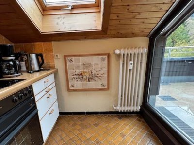 Ferienidyll, 2-Zi-ETW Falkau, 6km b. Schluchsee / Feldberg, ruhig, charmant, sonnig, lichtdurchflutet, alle Bodenbeläge, Terrasse + Blk, Fenster, Heizung erneuert, ebenerdig über eine halbe Treppe zugänglich, in herrlicher Naturlandschaft