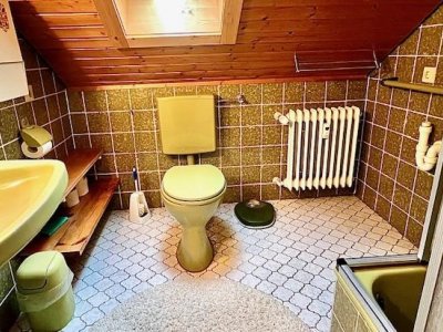 Ferienidyll, 2-Zi-ETW Falkau, 6km b. Schluchsee, ruhig, charmant, sonnig, lichtdurchflutet, alle Bodenbeläge, Terrasse + Blk, Fenster, Heizung erneuert, ebenerdig über eine halbe Treppe zugänglich, in herrlicher Naturlandschaft