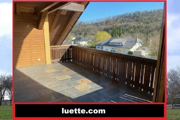 Haus im Haus / Penthouse Stühlingen, Grenzübergang Zürich, gr. Sonnenblk., Kamin, Badelandschaft, Galerie, Fb-Heiz., zahlreiche Einbauschränke