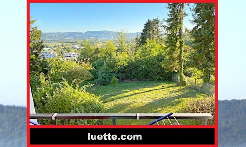Haus im Haus 4-Zi-Whg, 2 Balkone + Büro / GästeZi., überd. Terrasse, Rasengrundstück, Garage, schöne sonnige Westlage, Nähe Schule, Kindergarten in unmittelbarer Nähe, Bushaltestelle