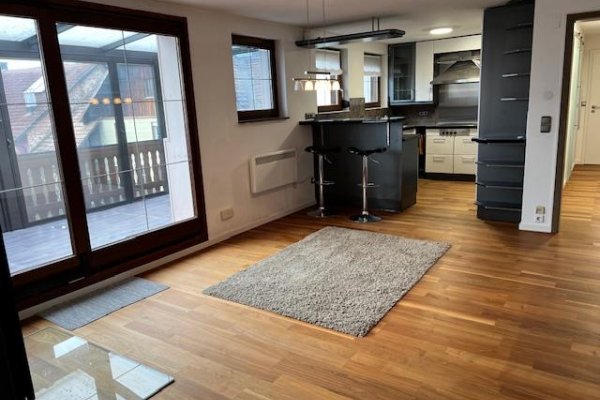 Zugang zum Wintergarten, Küche mit Essbar