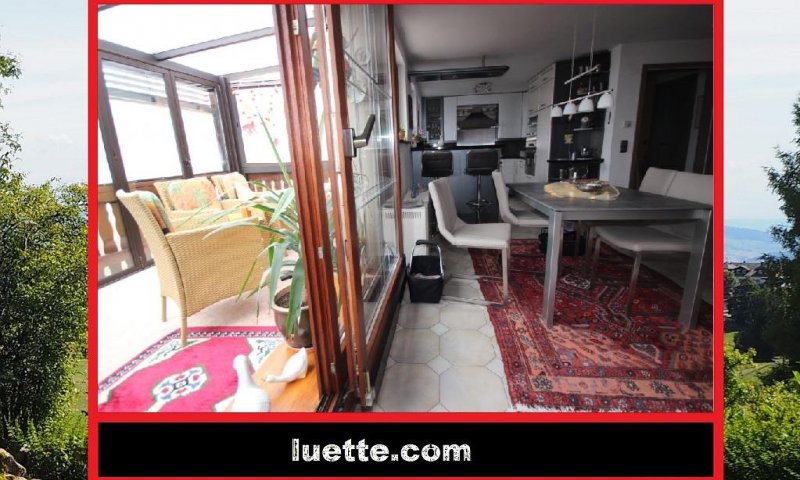 Günstige, gut ausgestattete 2-Zi-ETW, ca. 73 m² Wohnfl., Südbalkon, Alpenblick, Wintergarten, Holzpellet-Ofen + neue installierte Wandplattenheiz., EBK - Essbar, Gäste-WC mit Waschmaschinenplatz, HW-Abstellraum, Bodenbeläge erneuert, sof., Einkauf fussläu