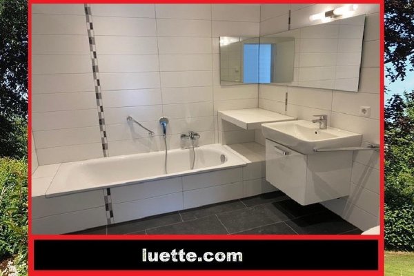 Helle, modern ausgebaute 2 1/2-Zi-Terr.-Whg, 3fach-Verglasung, ca. 85m² Wohnfl., Terrasse, EBK, Parkett Eiche hell, Fussbodenheizung, helles, schickes Bad, ebenerdiger Zugang, Sprechanlage mit Bildschirm