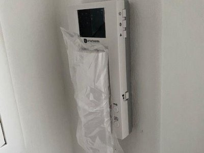 Mod. ausgebaute 4 ½-Zi-Terr.-Whg ca. 150m² Wohnfl. ideal Wohnen / Arbeiten – Büro-Praxis, grosse Sonnenterrasse, 2 Bäder, Parkett Eiche hell, Fussbodenheizung, 3fach-Verglasung 