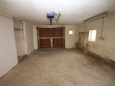 Ält. Haus m. Treppenlift, charmantem Garten, Wintergarten, Werkstatt, 5 Zi., 2 Garagen, ideal für Heimwerker u. Grenzgänger, Zollübergang + 