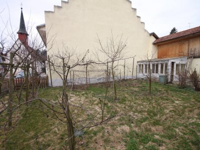 Ält. Haus m. Treppenlift, charmantem Garten, Wintergarten, Werkstatt, 5 Zi., 2 Garagen, ideal für Heimwerker u. Grenzgänger, Zollübergang + 