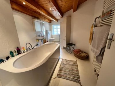 Mod. aufwendig, architektonisch stilgerecht saniertes Landhaus, Teilabriss u. Neuaufbau, hochwertiger, charmanter Innenausbau, Ihre neue Wohlfühloase Nähe Schluchsee, Feldberg, Bauerei Waldhaus, Badesee 