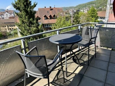 Attraktive, ruhig, zentrumsnah gelegene 3-Zi-ETW Waldshut, Nähe Kaiserstraße, Sonnenbalkon, Fussböden Massivholzparkett, kleine WE, nur 6 Einheiten, Einzelgarage 