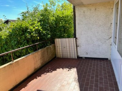 3-Zi-Whg, ca. 94 m² Wohnfl., Rheinblick, gr. Sonnenterrasse und Balkon, Gartenspielbereich, in kl. 2FamH, Nähe Schule, Bushaltestelle, fussläufig ca. 5 Min. in Stadtzentrum