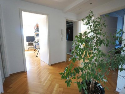 Attrakt. Haus i. Haus, 4 ½ Zimmer, in terrassenhausform, Rhein- / Alpenblick, ca. 140 m² Wohnfl., Waldshut bevorz. Lage, Nähe Schule, Bushaltestelle, fussläufig zur Kaiserstraße, Zentrum
