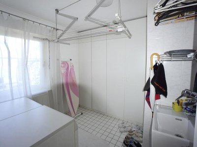 Attrakt. Haus i. Haus, 4 ½ Zimmer, in terrassenhausform, Rhein- / Alpenblick, ca. 140 m² Wohnfl., Waldshut bevorz. Lage, Nähe Schule, Bushaltestelle, fussläufig zur Kaiserstraße, Zentrum