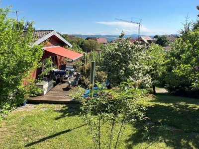 Charmantes, gepflegtes, regelmässig renov. EFH mit idyllischem Gartenfreisitz und hochwertiger Ausstattung – Ihr neues Zuhause mit traumhaftem Bergblick
gr. Sonnenterr., alter Baumbestand, ruh. Lage, Zentralheizung von 2004, Schwedenofen, Kunst, Garage