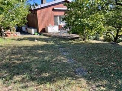 Charmantes, gepflegtes, regelmässig renov. EFH mit idyllischem Gartenfreisitz und hochwertiger Ausstattung – Ihr neues Zuhause mit traumhaftem Bergblick
gr. Sonnenterr., alter Baumbestand, ruh. Lage, Zentralheizung von 2004, Schwedenofen, Kunst, Garage