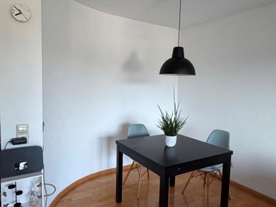 Zentral gelegene 3-Zi-Whg Waldshut, fussläufig Bhf / Kaiserstraße Einkauf, hochwertige EBK, bodenebene Dusche, Badeinbauten, Trockner, Balkon, eig. Hz, 3fach-Vergl., Parkett, sof., Einzelgarage