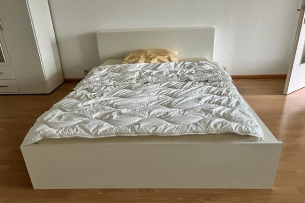 Bett