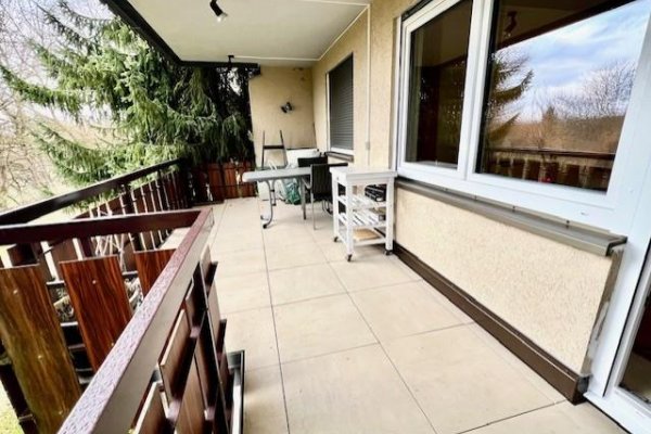 Überdachter Südbalkon