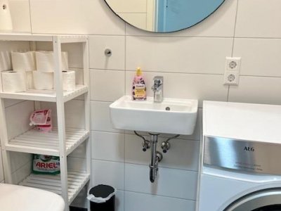 Energetisch aktuelle 3-Zi-Terrassen-Whg, 3fach-Verglasung, Parkett, schickes Bad, ruhige sonnige Lage, ebenerdig zugänglich, grosse Sonnenterrasse, Rasengrst., fussläufig zum Einkauf